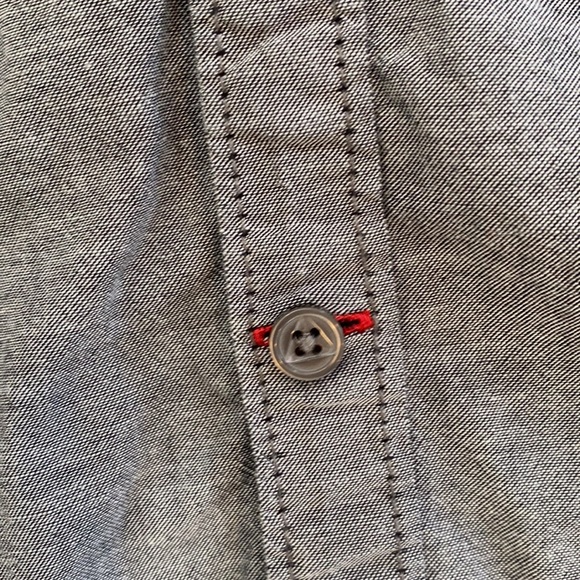 Guess Regular fit. Button up - Picture 4 of 8